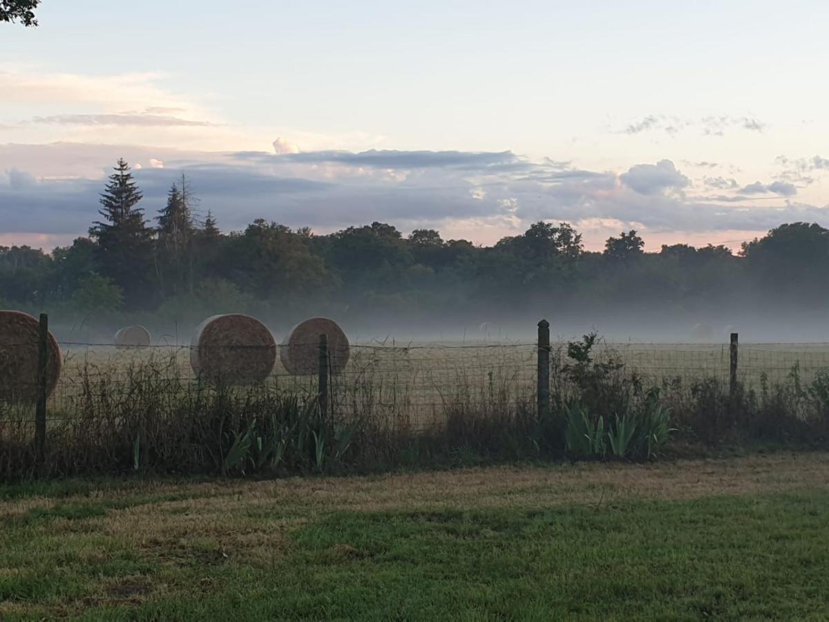 Gite Du Grand Chene Saint-Léger-Magnazeix Kültér fotó